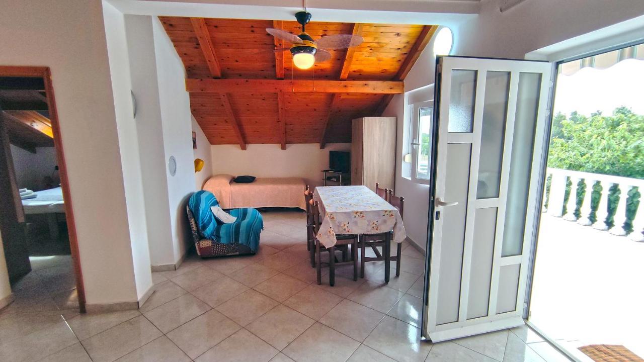 Apartment Amigo Seline Exterior foto
